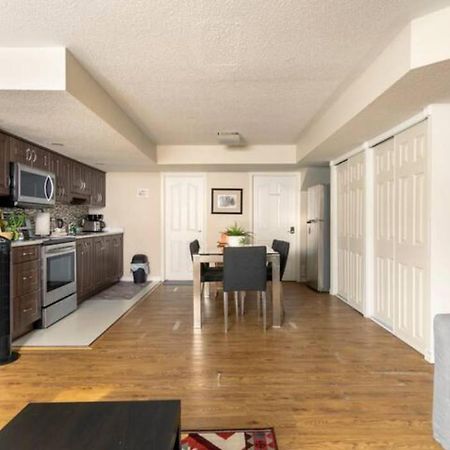 Self Check-In Spacious Apartment With Full Kitchen Ottawa Dış mekan fotoğraf