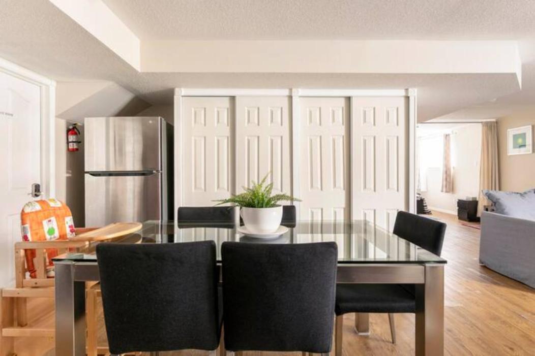 Self Check-In Spacious Apartment With Full Kitchen Ottawa Dış mekan fotoğraf