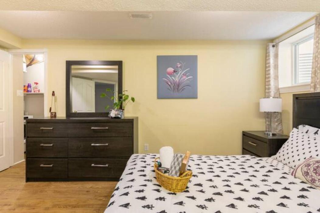 Self Check-In Spacious Apartment With Full Kitchen Ottawa Dış mekan fotoğraf