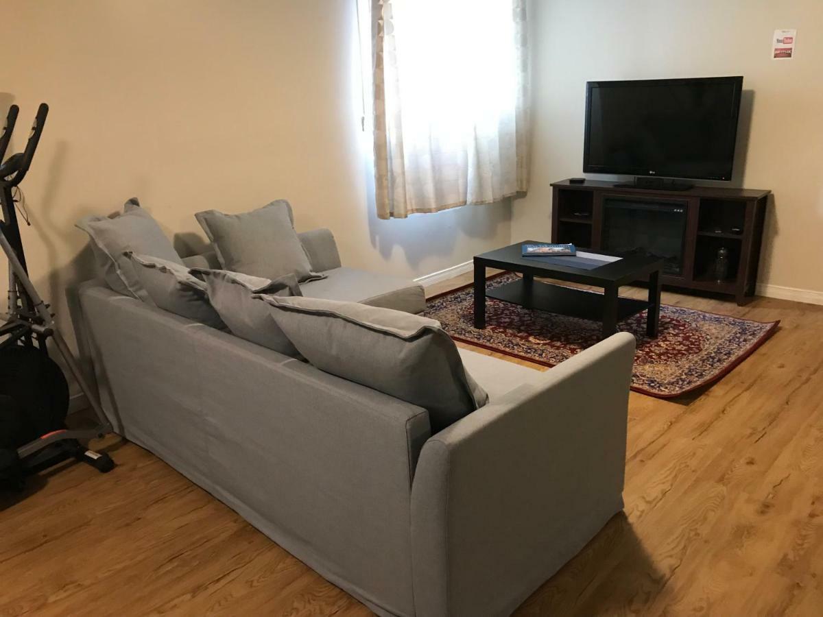 Self Check-In Spacious Apartment With Full Kitchen Ottawa Dış mekan fotoğraf