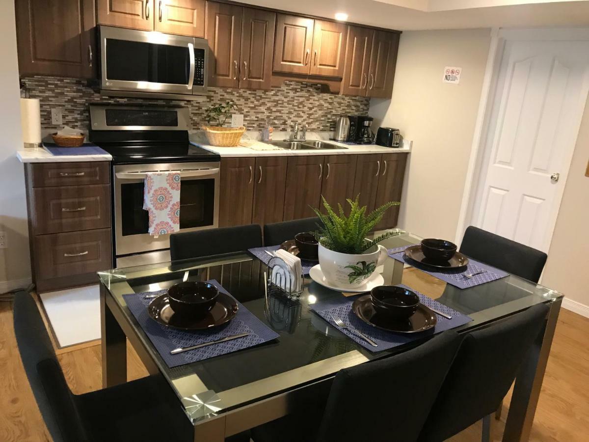 Self Check-In Spacious Apartment With Full Kitchen Ottawa Dış mekan fotoğraf